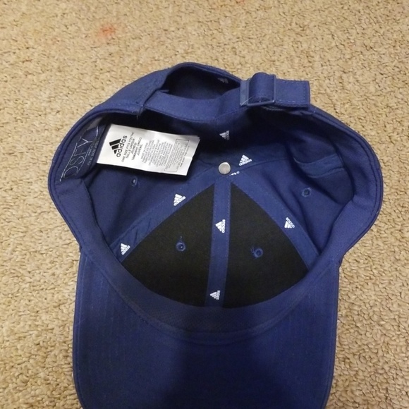 Adidas hat - Picture 2 of 2